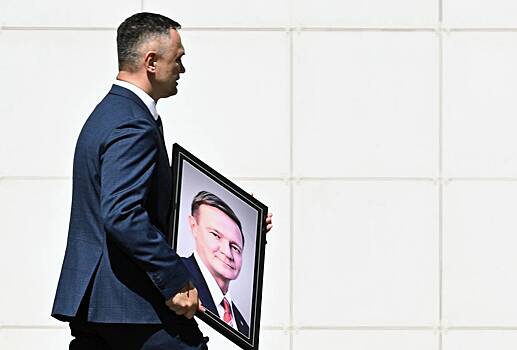 Pojavilis pervye kadry s ceremonii zahoronenija eks ministra transporta starovojta 36af9da.jpg