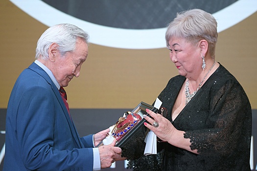 Skonchalsja akter i laureat zolotoj maski ivan ulanov c7f4fd8.jpg