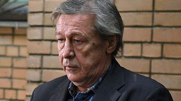 Smi efremov tajno prostilsja s mittoj deabdc0.jpg