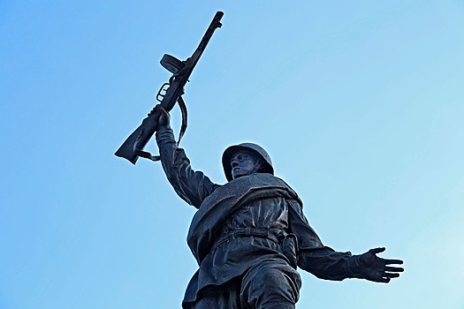 Vstupil v silu zakon o nakazanii za oskvernenie voinskih memorialov 4c0c154.jpg